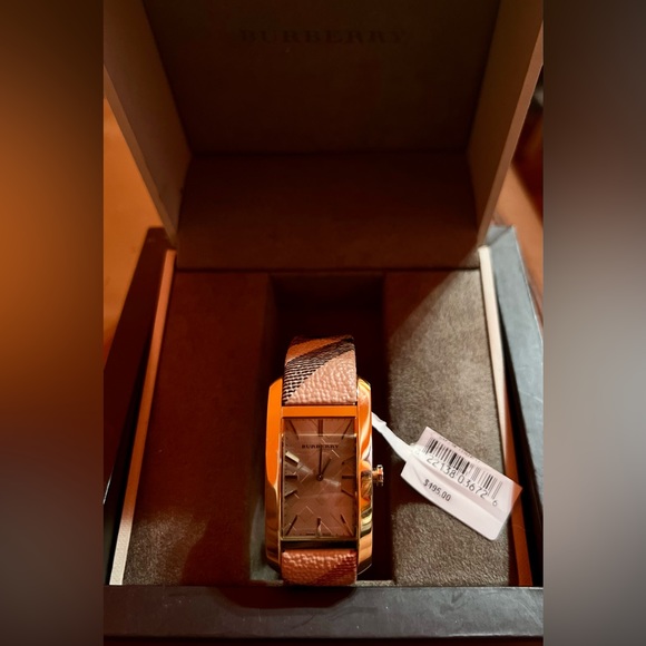 Authentic Burberry watch - Picture 3 of 4